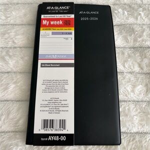AT-A-GLANCE 2025-2026 Black Planner | Minimal Professional Academic Agenda